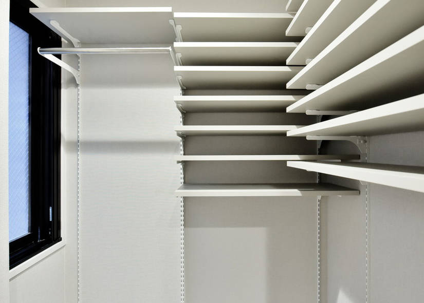 Elza Mikage Hirano A-Building Room 303