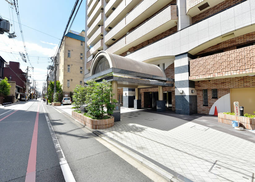 Top Floor Karasuma Oike Mansion