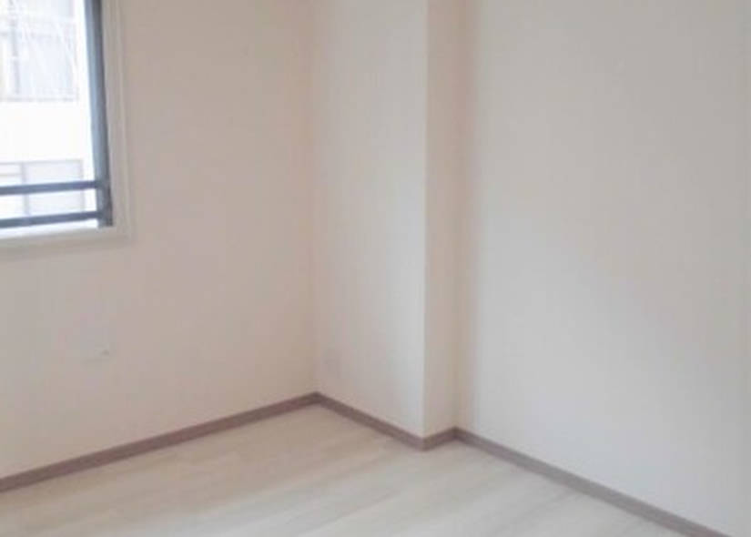 Wacolle Feriz Nishi-Okamoto