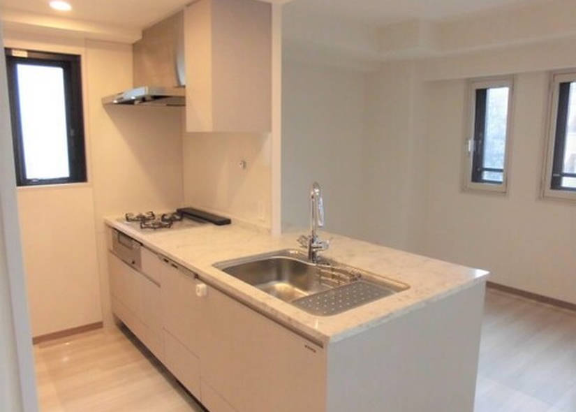 Wacolle Feriz Nishi-Okamoto